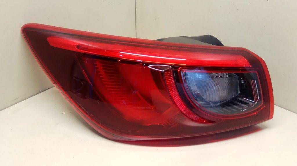 фонарь задний левый Mazda CX-3 1 поколение 2017, 2.0 л., i, бензин, МКПП, белый, хетчбэк 5 дв., передний привод, правый руль, 2AR1Y-S1 - фото №1