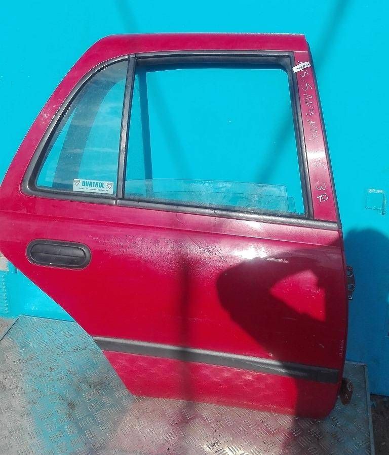 дверь задняя правая Nissan Sunny N14 1994, МКПП, красный, седан, передний привод, 8210063C30 - фото №1