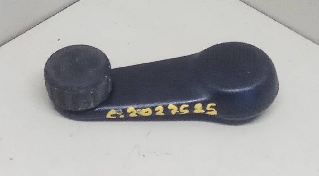 ручка стеклоподъемника задней правой Nissan Almera N15 1997, 1.4 л., i, GA14DE, бензин, МКПП, бордо, хетчбэк 5 дв., передний привод, 807600N004 - фото №1