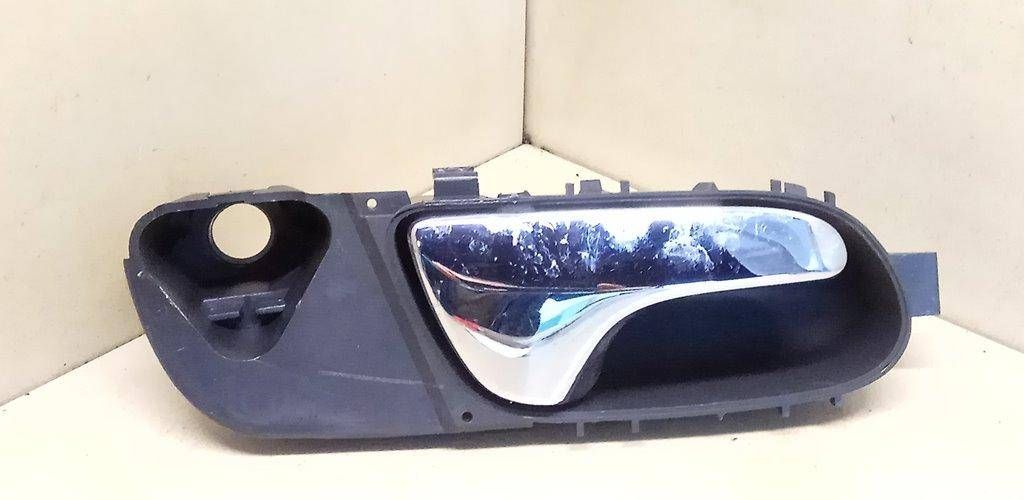 ручка внутренняя передняя правая Mercedes-Benz Vaneo W414 2001, 1.7 л., OM 668.942, дизель, 5МКПП, синий, минивэн, передний привод, A4147601161 - фото №1