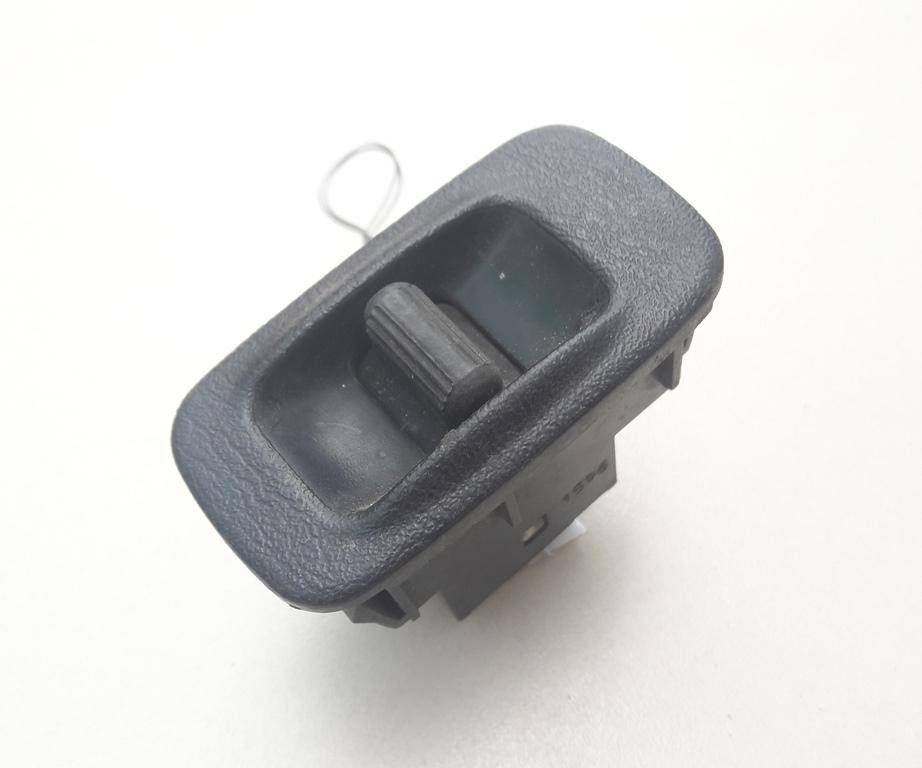 кнопка стеклоподъемника двери задней Toyota Carina E 1 поколение T190 1996 - фото №1