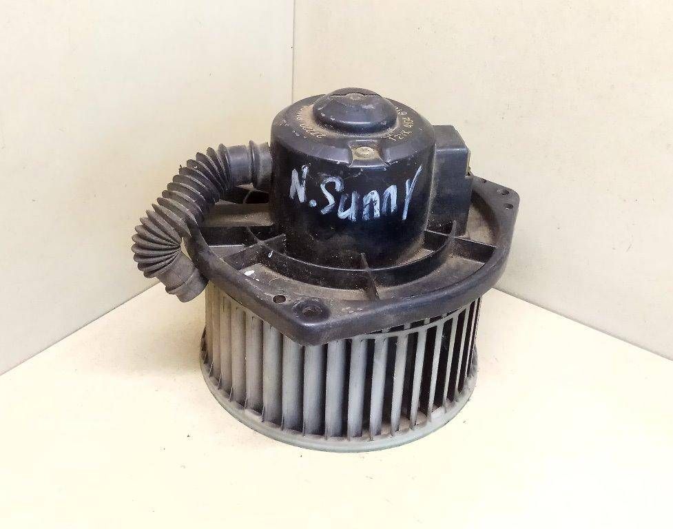 моторчик печки Nissan Sunny N14 1991, 2.0 л., CD20, дизель, МКПП, белый, седан, передний привод, 2722081N00 - фото №1