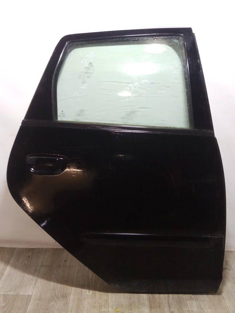 дверь задняя правая Mitsubishi Colt 6 поколение (Z20/Z30) 2006, 1.5 л., OM 639.939, дизель, МКПП, черный, хетчбэк 5 дв., передний привод, 5730A714 - фото №1