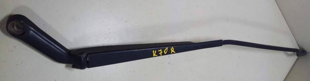 щеткодержатель (поводок стеклоочистителя, дворник) Volkswagen Bora 1 поколение 2001, 1.6 л., i, AZD, бензин, 5МКПП, серебристый, универсал, передний привод, 1J1955410A - фото №1
