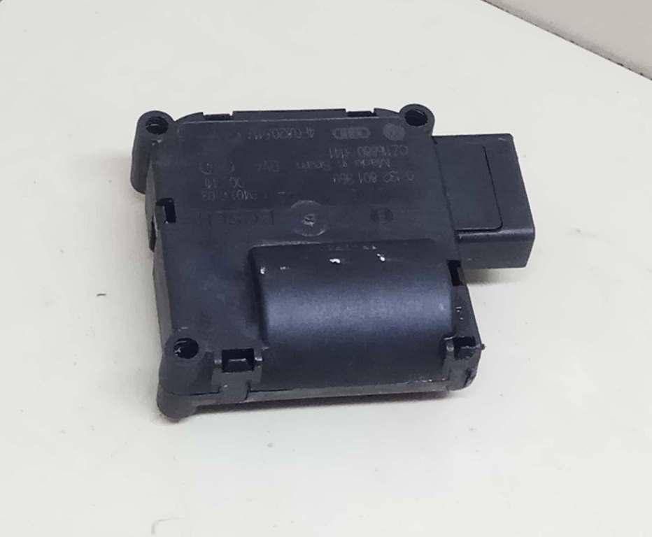 моторчик заслонки печки Audi A6 4F/C6 2006, 3.2 л., i, BKH, бензин, АКПП, тёмно-синий, седан, передний привод, 132801359 - фото №1
