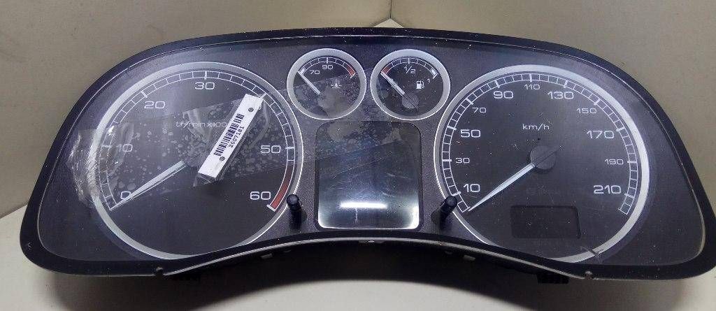 щиток приборов (приборная панель) Peugeot 307 1 поколение 2005, 1.6 л., HDi, 9HZ (DV6TED4), дизель, 5МКПП, серебристый, универсал, передний привод, NS5015749-4 - фото №1