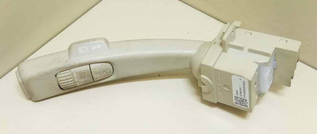 переключатель поворотов Volvo S80 2 поколение 2008, 3.2 л., i, B 6324 S, бензин, АКПП, белый, седан, передний привод, 39859172 - фото №1
