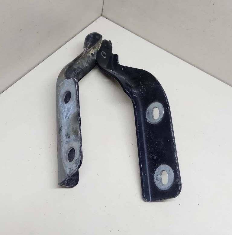 петля капота левая Peugeot 607 1 поколение 2001, 2.2 л., i, бензин, МКПП, седан, передний привод, 9629468480 - фото №1