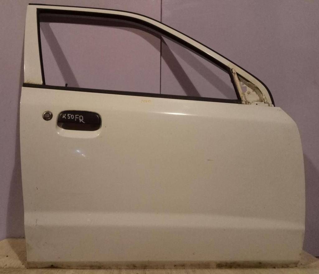 замок двери передней правой Suzuki Alto 5 поколение 2003, 1.1 л., i, F10D, бензин, 4МКПП, белый, хетчбэк 5 дв., передний привод, 82201M79G00 - фото №1