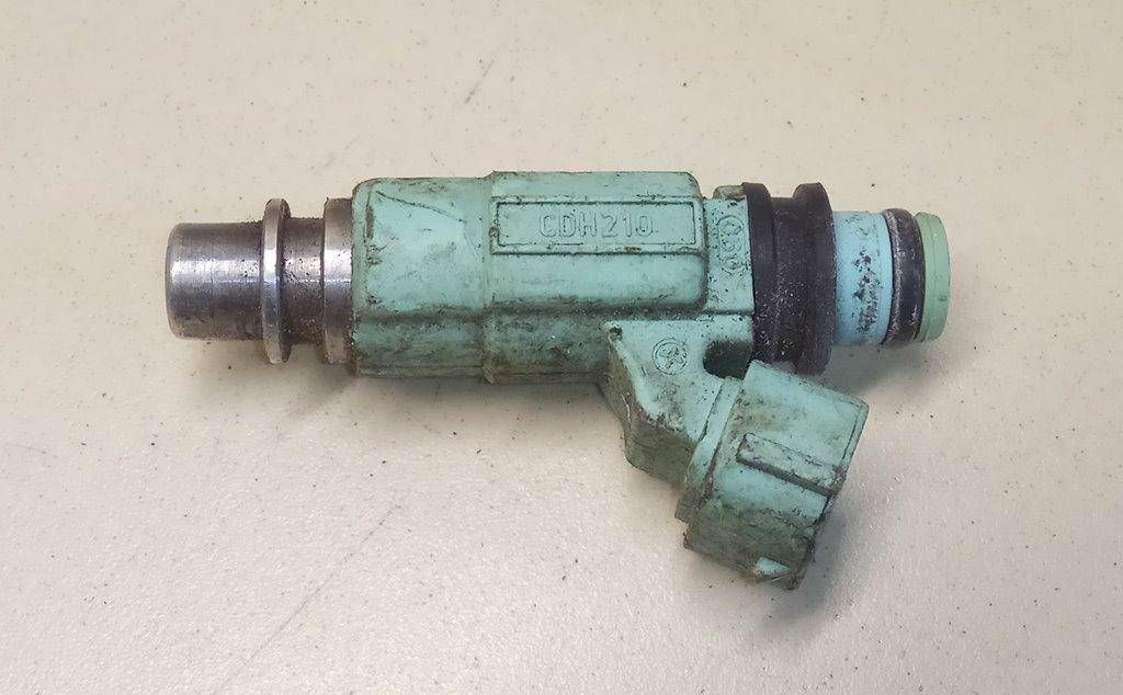 форсунка Mitsubishi Carisma 1 поколение 1997, 1.8 л., i, бензин, 0280155723, CDH210 - фото №1
