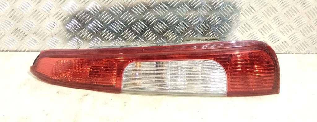 фонарь задний правый Ford C-Max 1 поколение 2007, 1.8 л., TDCi, дизель, МКПП, серебристый, минивэн, передний привод, 3M513A602AA, 3M5113A632 - фото №1