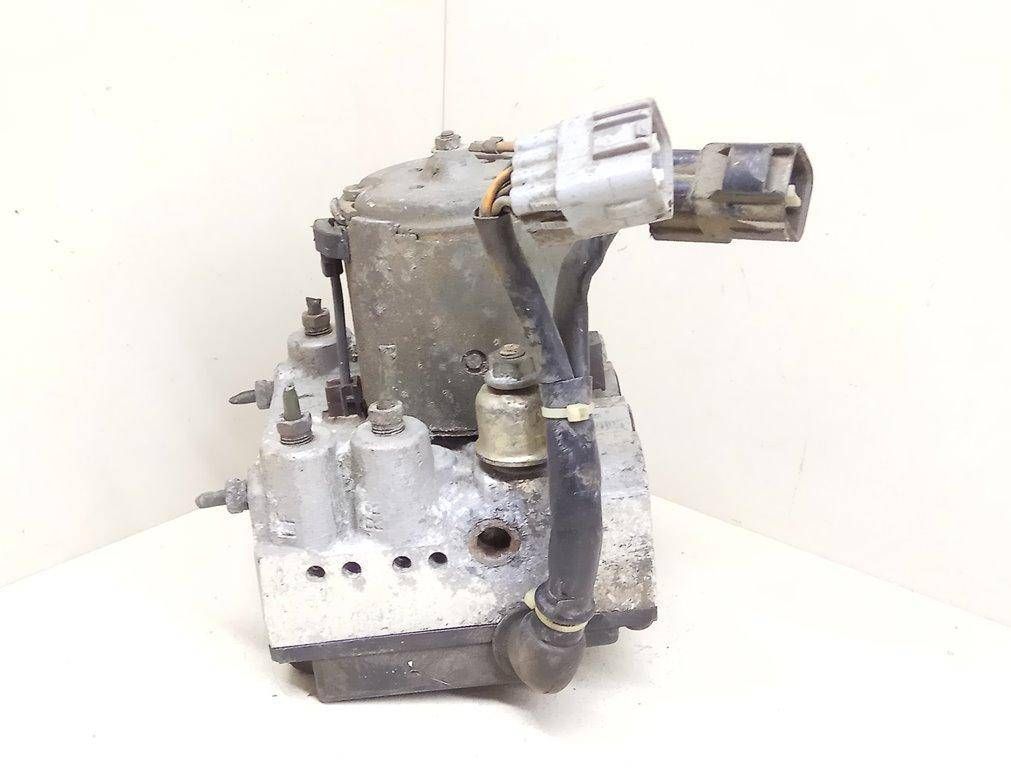 блок ABS Toyota Carina E 1 поколение T190 1995, 1.8 л., i, бензин, BOSCH, 0265214000, 44510-05011 - фото №1