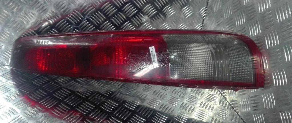 фонарь задний правый Nissan X-Trail T30 2002, внедорожник 5 дв., 265508H326, 26550EQ00A, 26550EQ025 - фото №1