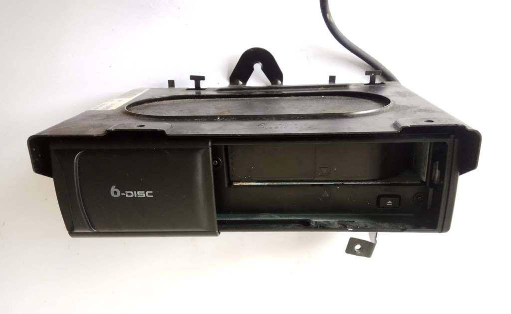 CD-чейнджер Volkswagen Touareg 1 поколение 2005, 3.2 л., i, BMX, бензин, АКПП, серый, внедорожник 5 дв., полный привод, 1J6035111X - фото №1