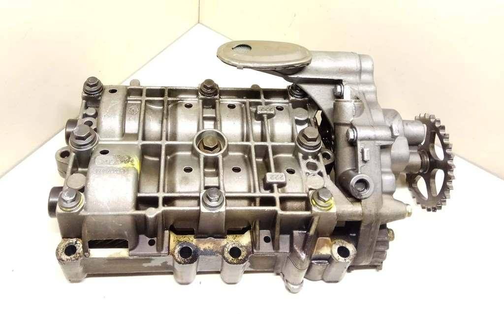 насос масляный Citroen C5 1 поколение 2001, 2.2 л., HDi, 4HX (DW12TED4/FAP), дизель, 5МКПП, серебристый, универсал, передний привод, 9636898380 - фото №1