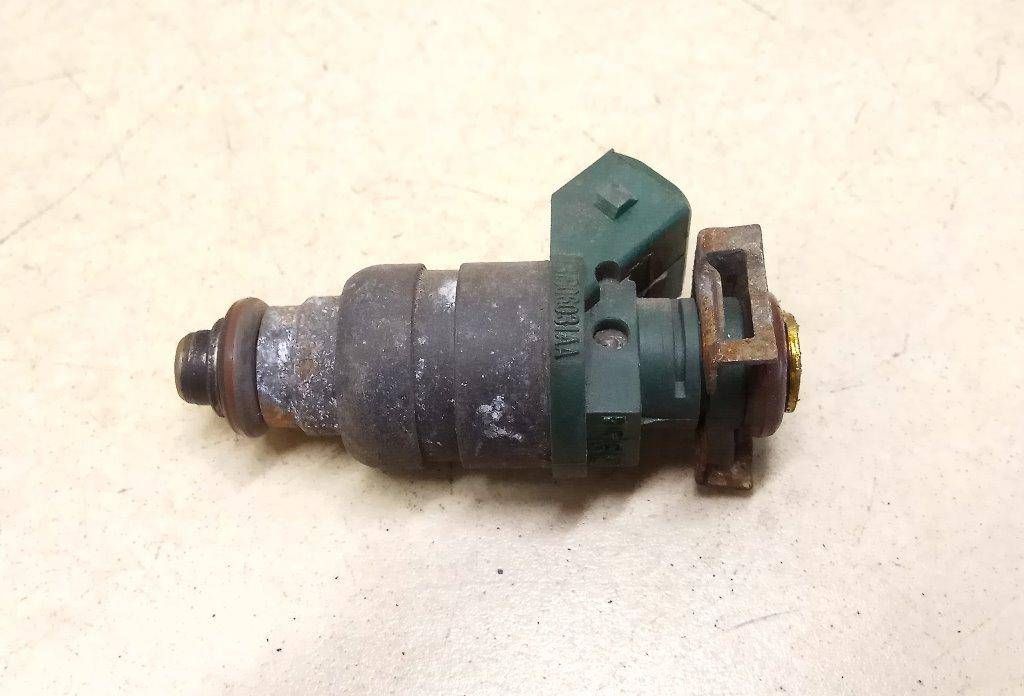 форсунка Audi A3 8L 1997, 1.6 л., i, бензин, 037906031AA - фото №1