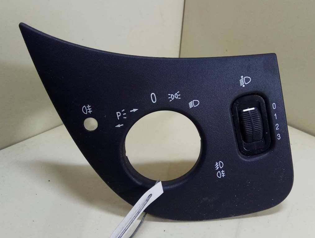 корректор фар Mercedes-Benz A-Класс W168 V168.109 2001, 1.7 л., CDi, OM 668.942, дизель, 5МКПП, красный, хетчбэк 5 дв., передний привод, 1685450191 - фото №1