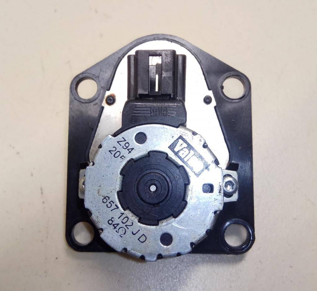 моторчик заслонки печки Peugeot 607 1 поколение 2002, 2.2 л., 4HX (DW12TED4/FAP), дизель, МКПП, седан, передний привод, 657102JD - фото №1