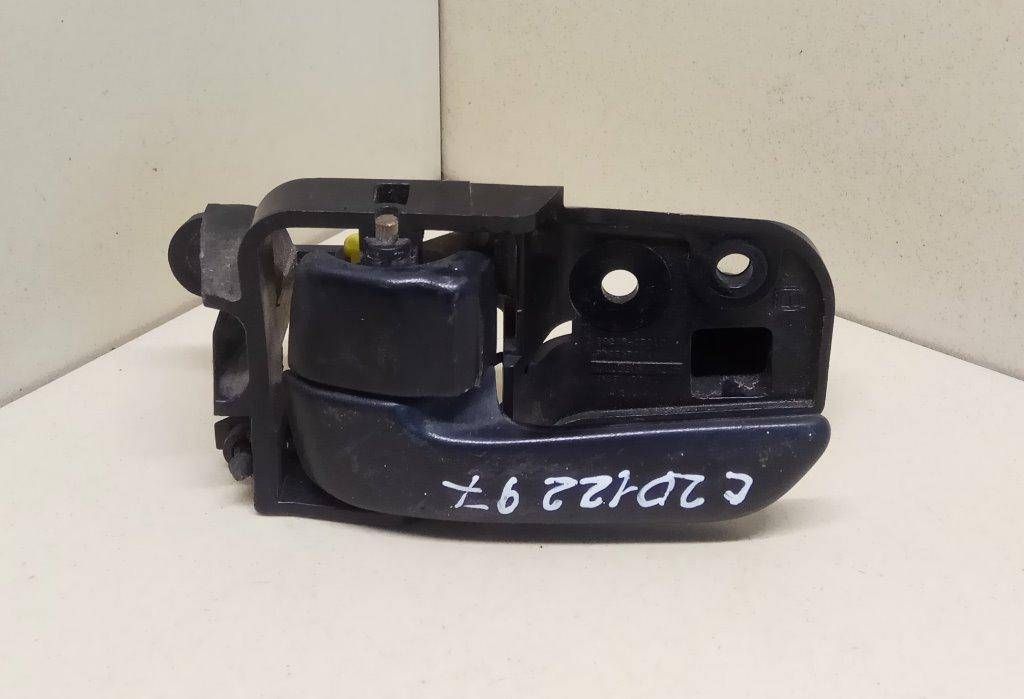 ручка внутренняя передняя левая Toyota Carina E 1 поколение T190 1995, седан, 69206-05010 - фото №1