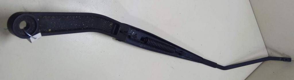 щеткодержатель (поводок стеклоочистителя, дворник) Subaru Legacy 2 поколение 1998, 2.0 л., i, EJ20, бензин, МКПП, серебристый, универсал, полный привод, 86532AC241 - фото №1