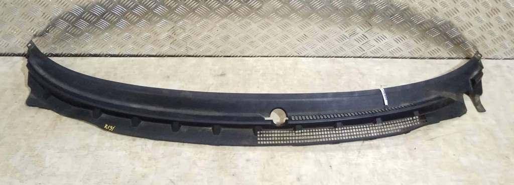 дождевик Mazda 626 GF 1997, 2.0 л., i, бензин, 5МКПП, темно-зеленый, хетчбэк 5 дв., передний привод, GA7B5079, GE4T50791 - фото №1