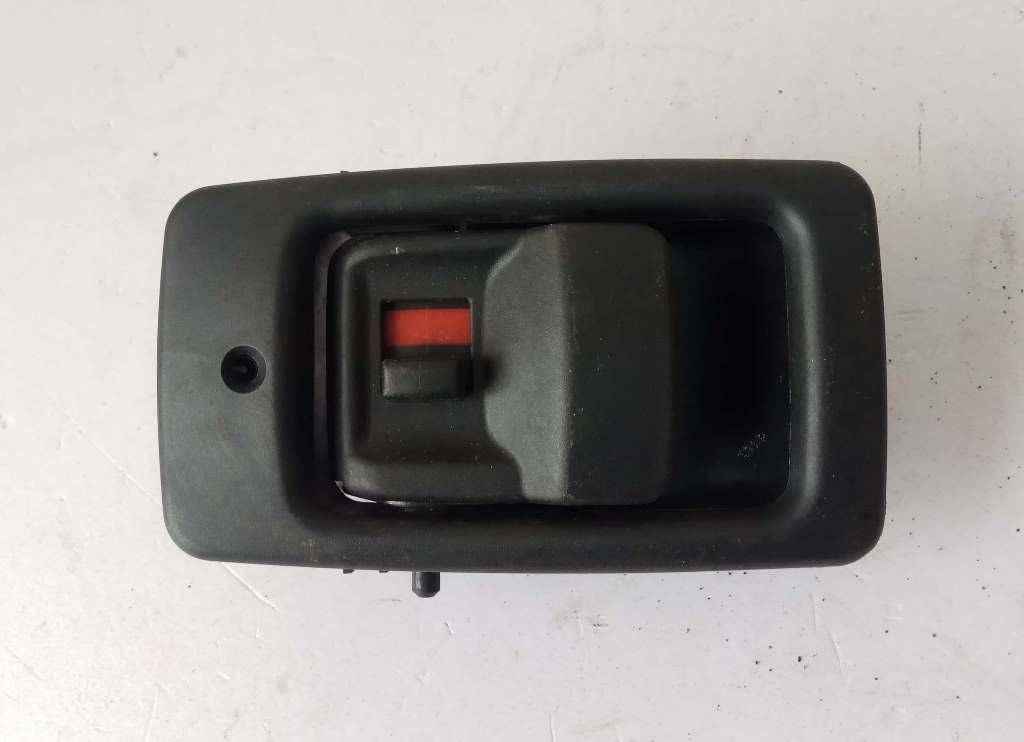 ручка крышки багажника Mercedes-Benz Vaneo W414 2001, 1.7 л., OM 668.942, дизель, 5МКПП, синий, минивэн, передний привод, 1637600061 - фото №1