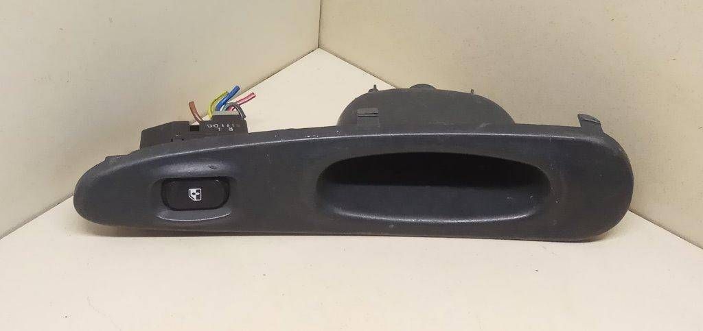 кнопка стеклоподъемника двери задней Hyundai Lantra J2 1996, 93580-29150RR, DECO - фото №1