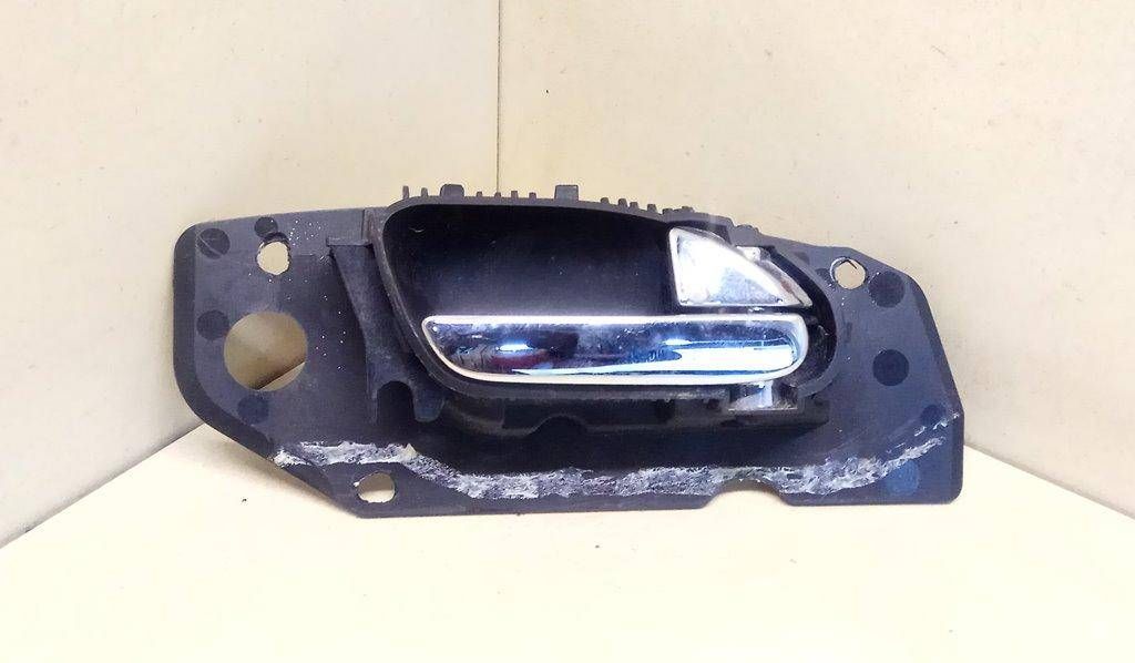 ручка внутренняя задняя правая Peugeot 607 1 поколение 2001, 2.2 л., i, бензин, МКПП, седан, передний привод, 9629160577 - фото №1