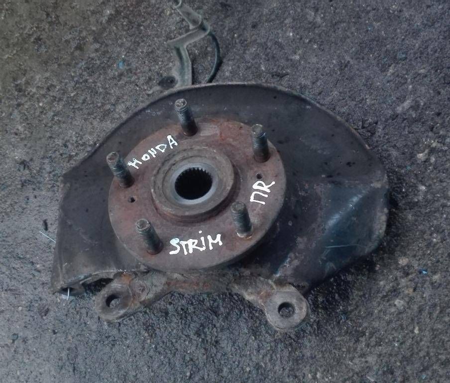 ступица передняя правая Honda Stream 1 поколение 2002, 1.7 л., бензин - фото №1
