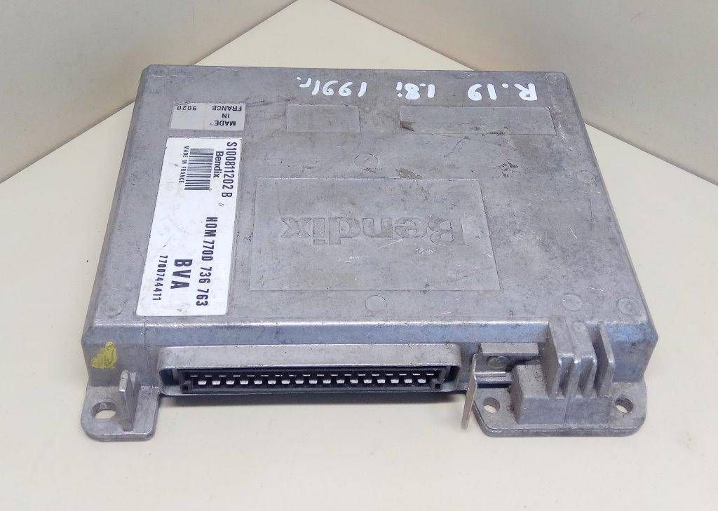 блок управления двигателем Renault 19 1 поколение 1991, 1.8 л., i, бензин, 7700744411, S100811202B - фото №1