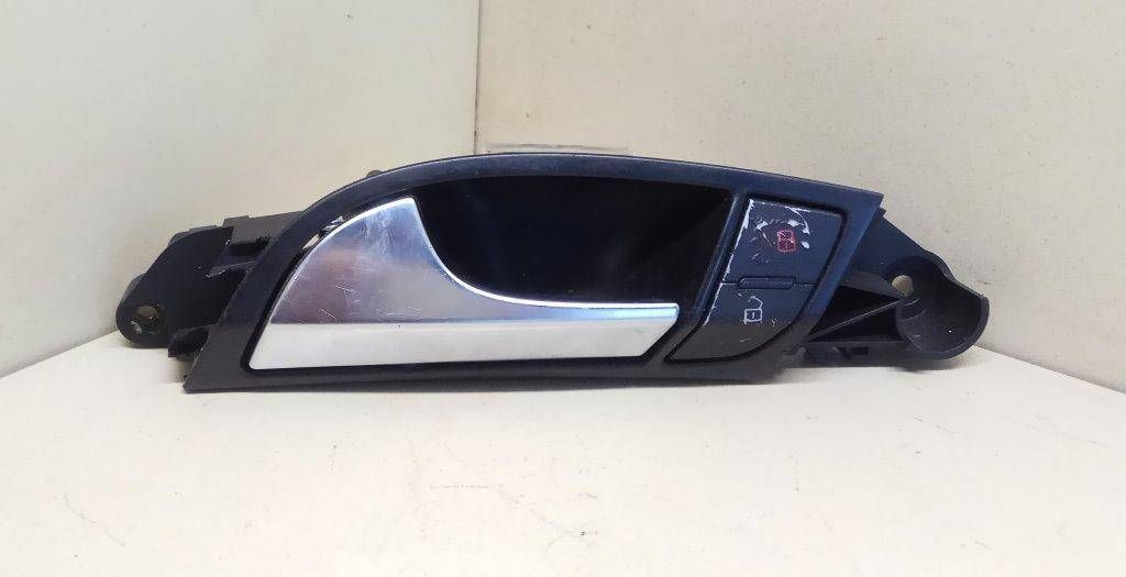 ручка внутренняя передняя левая Audi Q7 4L 2007, 3.6 л., i, BHK, бензин, АКПП, белый, внедорожник 5 дв., полный привод, 4L0837019 - фото №1