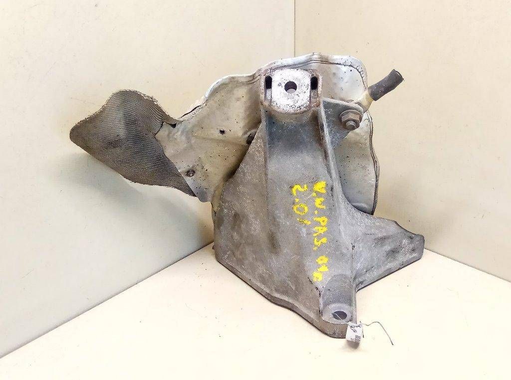кронштейн двигателя Volkswagen Passat B5 2001, 2.0 л., i, бензин, 8D0199388G - фото №1