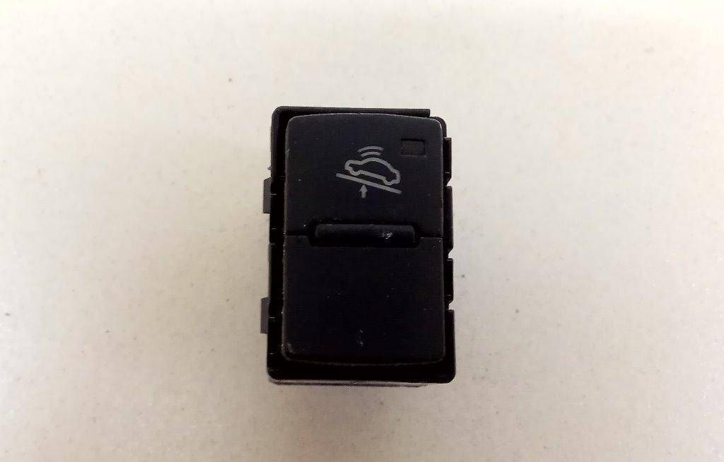 кнопка (выключатель) Audi A6 4F/C6 2006, 3.2 л., i, BKH, бензин, АКПП, тёмно-синий, седан, передний привод, 4F0962106 - фото №1