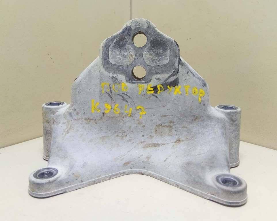 кронштейн КПП Volkswagen Touareg 1 поколение 2005, 3.2 л., i, BMX, бензин, АКПП, серый, внедорожник 5 дв., полный привод, 7L0399649B - фото №1