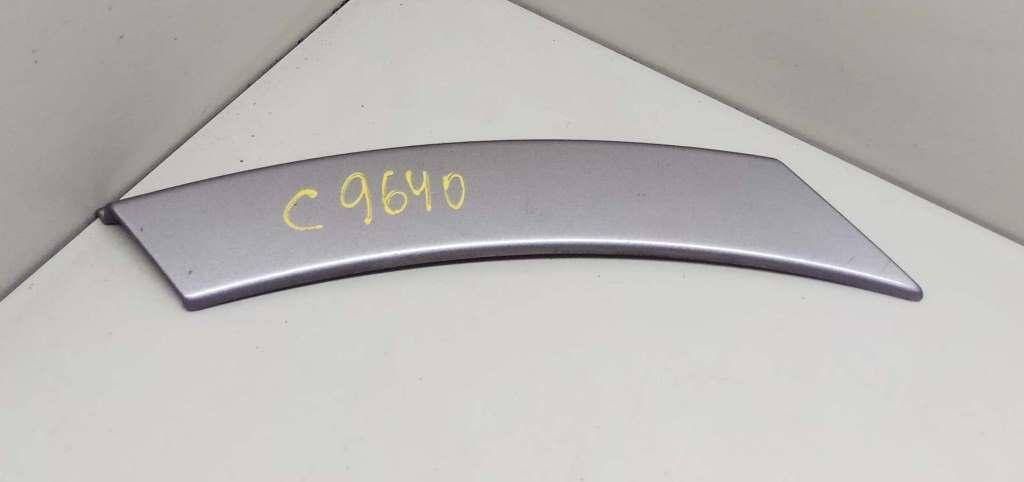 молдинг переднего левого крыла Honda Pilot 1 поколение 2004, 3.5 л., i, J35A4, бензин, АКПП, бежевый, внедорожник 5 дв., полный привод, 75324S9V - фото №1