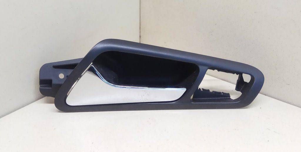 ручка внутренняя передняя правая Volkswagen Passat B6 2008, 2.0 л., i, BPY, бензин, АКПП, серый, седан, передний привод, 3C1837113D - фото №1