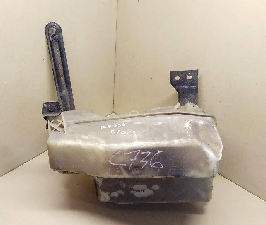 бачок омывателя BMW 7 серия E65/E66/E67 E65 2003, 4.4 л., i, M62 B44 (448S1), бензин, АКПП, черный, седан, задний привод, 61667009124 - фото №1