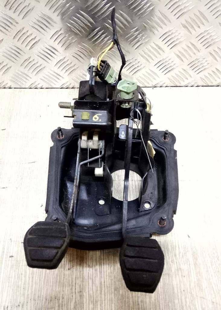 узел педальный (блок педалей) Renault Scenic 1 поколение 1998, 1.9 л., F9Q 734, дизель, МКПП, минивэн, передний привод, 691766-C - фото №1