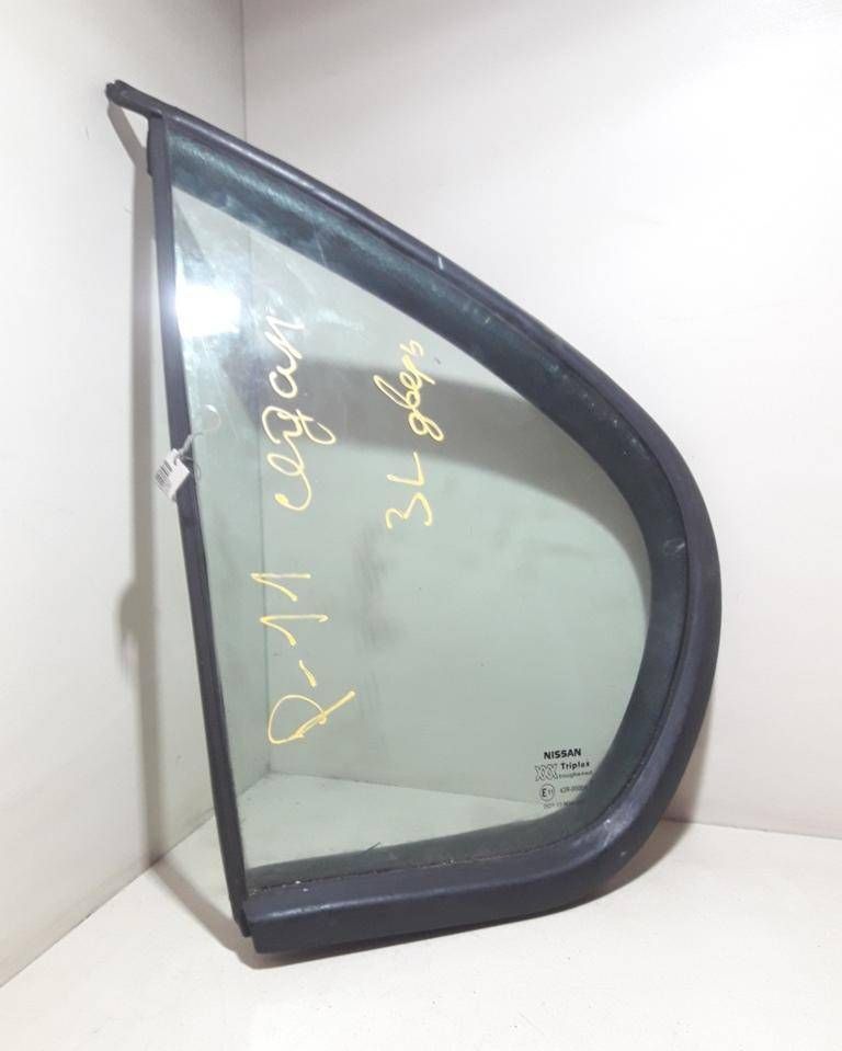 форточка задняя левая Nissan Primera P11 2000, седан - фото №1