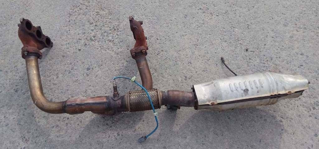 труба приемная глушителя Honda Pilot 1 поколение 2004, 3.5 л., i, J35A4, бензин, АКПП, бежевый, внедорожник 5 дв., полный привод, 18210-S9V-A01 - фото №1