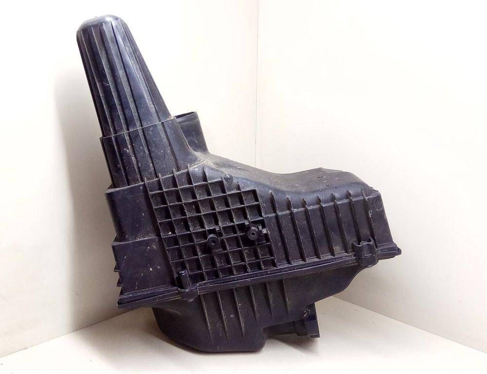 корпус воздушного фильтра Peugeot 607 1 поколение 2003, 2.2 л., HDi, 4HX (DW12TED4/FAP), дизель, МКПП, темно-серый, седан, передний привод, 9629040380, 9636500180 - фото №1