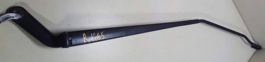 щеткодержатель (поводок стеклоочистителя, дворник) Peugeot 206 1 поколение 2001, 1.4 л., i, KFX (TU3JP), бензин, 5МКПП, серебристый, хетчбэк 5 дв., передний привод, 6429S0 - фото №1