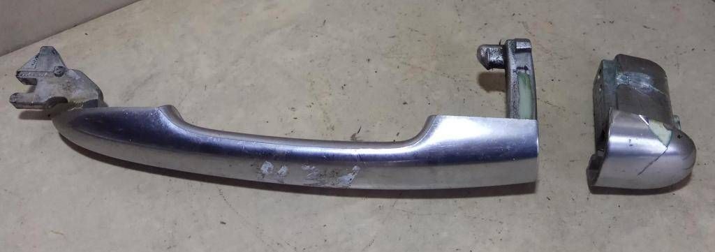 ручка наружная Renault Laguna 2 поколение 2004, 2.2 л., DCi, G9T 605, дизель, АКПП, серый, универсал, передний привод, 8200004747, 7701472932 - фото №1