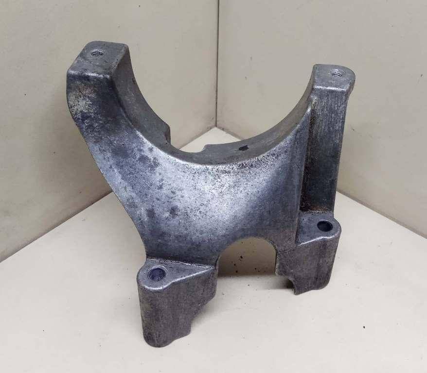кронштейн топливного фильтра Citroen C5 1 поколение 2001, 2.2 л., HDi, 4HX (DW12TED4/FAP), дизель, 5МКПП, серебристый, универсал, передний привод, 9642089680 - фото №1