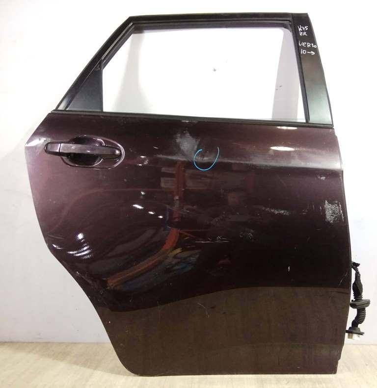 Уплотнитель стекла Toyota Verso-S 1 поколение P120 NSP120 2011, 1.6 л., бензин, 6МКПП, минивэн, 6823052150 - фото №1