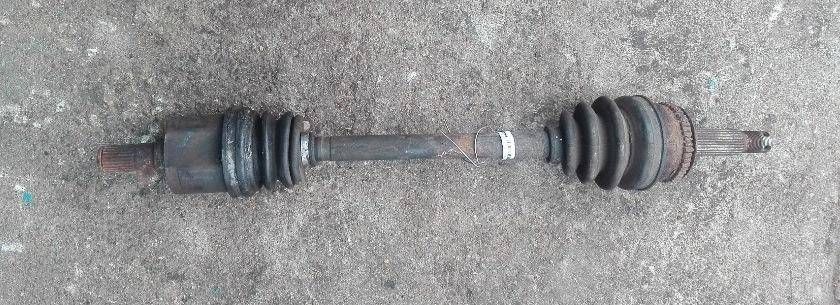 полуось передняя левая (приводной вал, ШРУС) Hyundai Getz 1 поколение 2004, 1.4 л., i, бензин, 495001C000 - фото №1