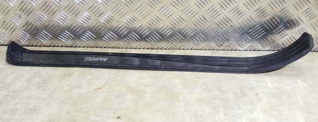 накладка на порог внутренняя BMW 5 серия E60/E61 2004, 2.5 л., i, M54 B25 (256S5), бензин, АКПП, серый, седан, задний привод, 51477034303 - фото №1