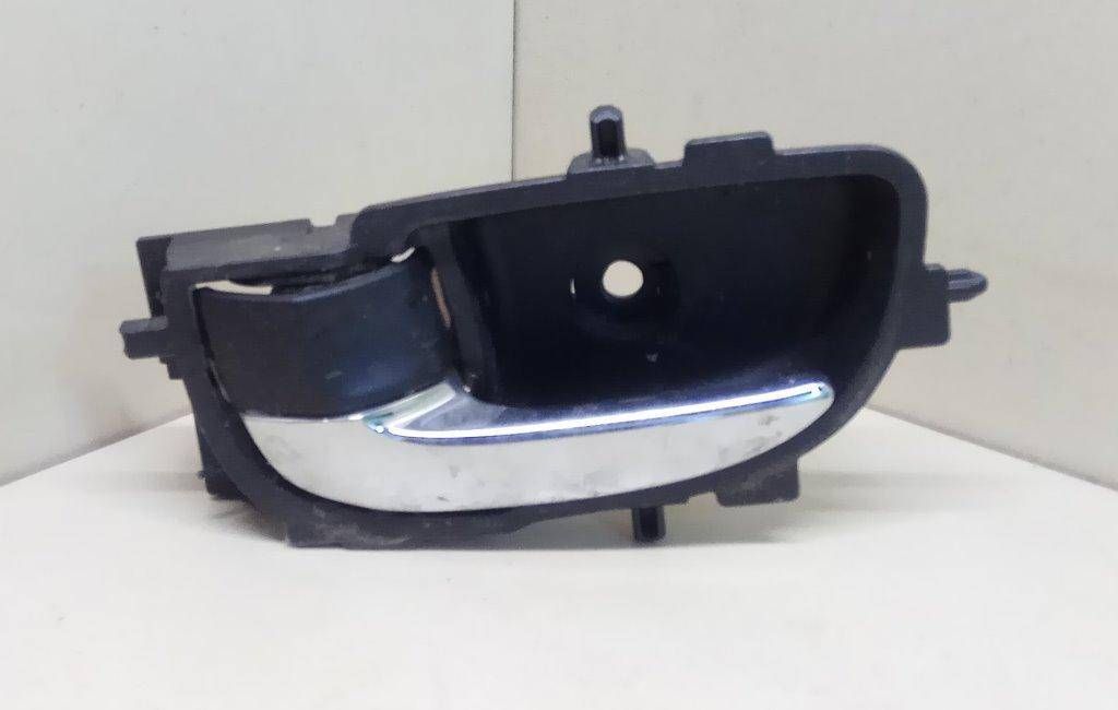ручка внутренняя задняя левая Toyota Verso-S 1 поколение P120 NSP120 2011, 1.6 л., бензин, 6МКПП, минивэн, 6920652170C0 - фото №1