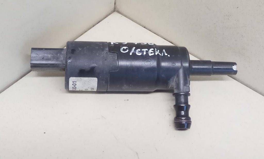 насос (моторчик) омывателя стекла BMW 7 серия E65/E66/E67 E65 2003, 4.4 л., i, M62 B44 (448S1), бензин, АКПП, черный, седан, задний привод, 8377430-01 - фото №1