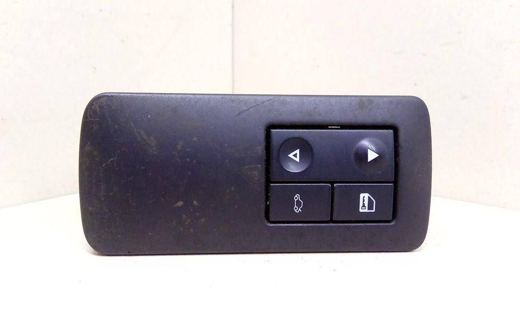 кнопка стеклоподъемника двери передней правой Opel Vectra C 2004, 1.9 л., CDTi, Z19DTH, дизель, 5МКПП, хетчбэк 5 дв., передний привод, GM24453571 - фото №1
